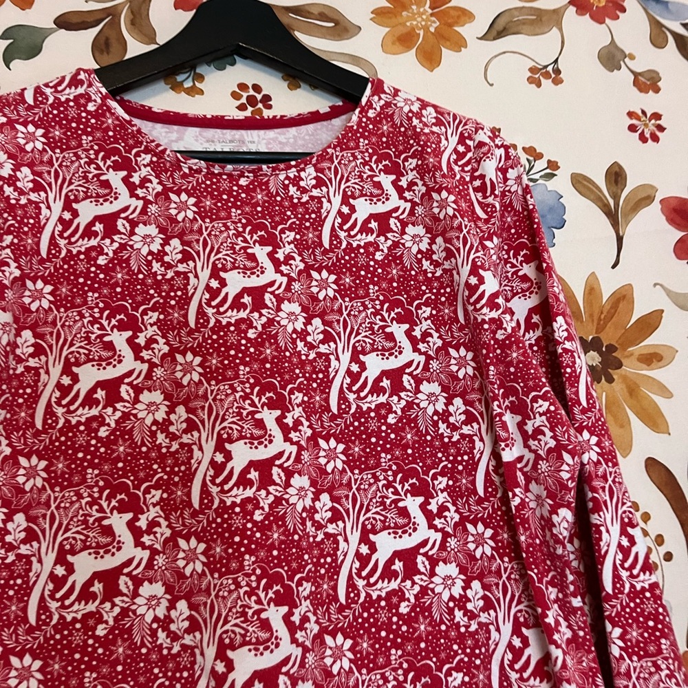 Talbots LP Red White Holiday Festive Reindeer Xmas Fall Winter Light LS Tee